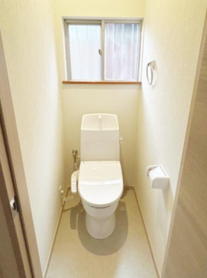 トイレ 【新品交換☆トイレ】落ち着いた雰囲気のトイレです♪