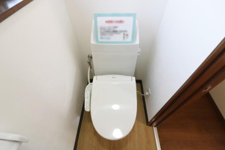 トイレ ウォシュレット機能付きのトイレ。