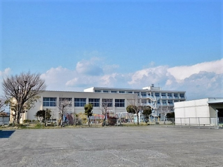 周辺環境 【小学校】菊川市立加茂小学校：900�u
