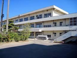 周辺環境 【中学校】静岡市立大里中学校：1290�u