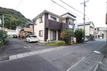 �O�ʓ��H�܂ތ��n�ʐ^ -