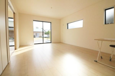 rO zLAȋԂ`ÂĂ܂BƑ̏ΊW܂e̋Ԃł( OO )
