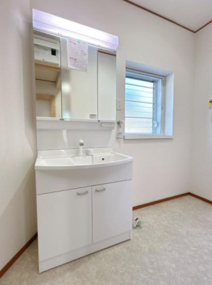 ���ʑ�E���ʏ� �������X�y�[�X���m�ۂ��ꂽ�V�i�̐��ʏ��́A�Ƒ����������ƒ�ł��X�g���X�Ȃ����p�ł���̂����͂ł��I
