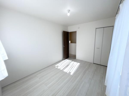 m Sn悢Rɕ܂mB
Cɓ̃CeAɈ͂܂ȂAƃvCx[gȎԂy݂܂B
