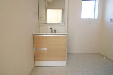 ʑEʏ ʏ̗lqB
V[thbT[