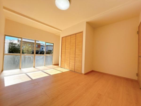 �m�� �S�n�悢���R���ɕ�܂��m���B
���C�ɓ���̃C���e���A�Ɉ͂܂�Ȃ���A�������ƃv���C�x�[�g�Ȏ��Ԃ����y���݂��������܂��B
