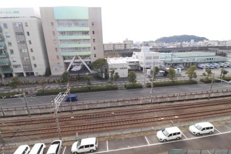 �Z�˂���̒��]�ʐ^ -