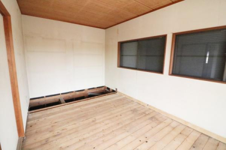 �m�� ���t�H�[�����̗l�q�B
�m���Ƀ��t�H�[���\��ł��B