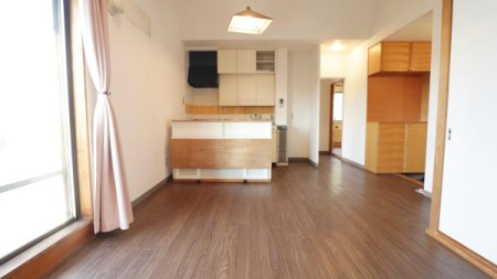 ���r���O -