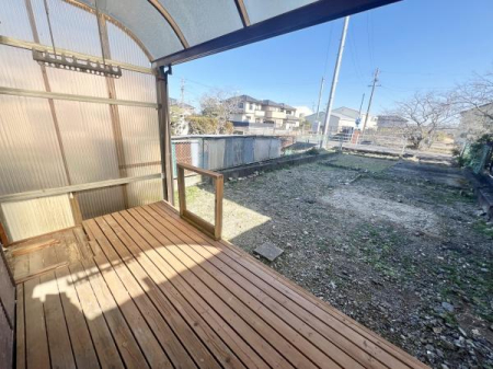 �� �E�b�h�f�b�L�A�����t���̕������X�y�[�X�ł�