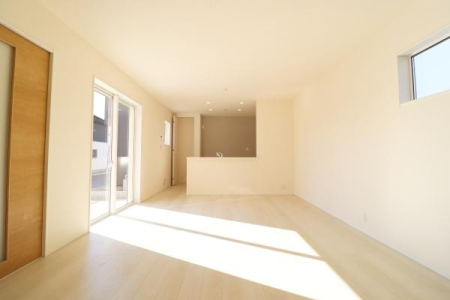 ���r���O -