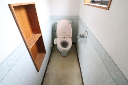 �g�C�� 2�K�g�C���̗l�q