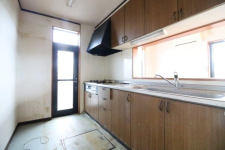 �L�b�`�� �Ζʎ��L�b�`���̗l�q
�����������܂��I