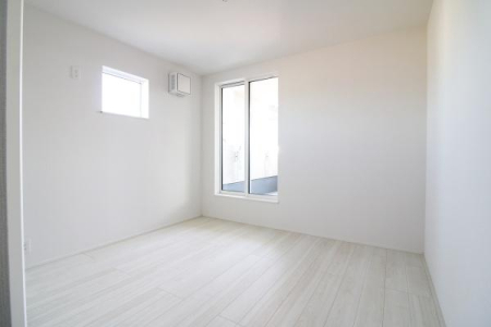 �m�� �Z�܂������g�ŃJ�X�^�}�C�Y���Ē�����悤�Ɂu�V���v���v�Ƀf�U�C�����ꂽ�����B
�Ƌ�⃌�C�A�E�g�ł��D�݂̋�Ԃ�n��グ���܂��B
