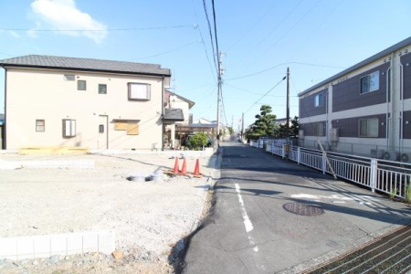 OʓH܂ތnʐ^ OʓH̗lqłB