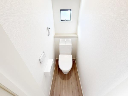 �g�C�� �������֍��t���̃g�C���ŁA��N��ʂ��ĉ��K�ɂ����p�ł��܂��B