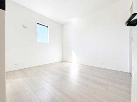 �m�� �S�n�悢���R���ɕ�܂��m���B
���C�ɓ���̃C���e���A�Ɉ͂܂�Ȃ���A�������ƃv���C�x�[�g�Ȏ��Ԃ����y���݂��������܂��B
