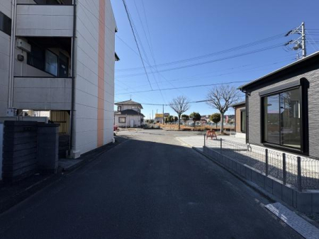 �O�ʓ��H�܂ތ��n�ʐ^ �O�ʓ��H�̗l�q