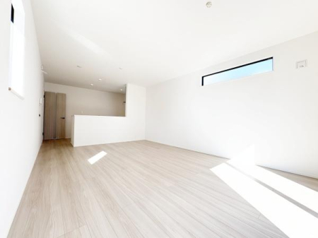 ���r���O �i�`�������e�C�X�g�̗D�����_�炩���F�g���̃t���[�����O���f�G�ȃ��r���O�I
�C���e���A���l����̂��y���݂ł��ˁ�
