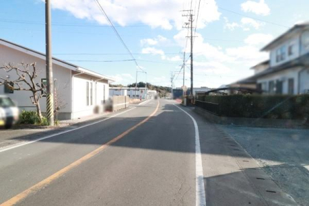 �O�ʓ��H�܂ތ��n�ʐ^ -