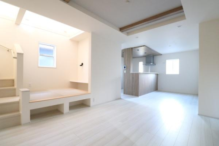 ���r���O -