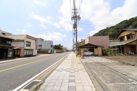 OʓH܂ތnʐ^ OʓHƌn̗lq