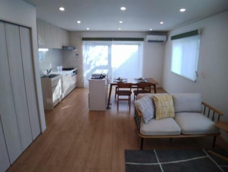 ���r���O -