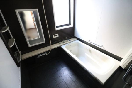 ���� �葫���L�΂����Ƃ�̗����ň���̊�����𗬂��A�����b�N�X�^�C���𖞋i�ł��܂��B
