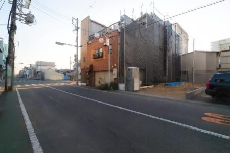 �O�ʓ��H�܂ތ��n�ʐ^ -