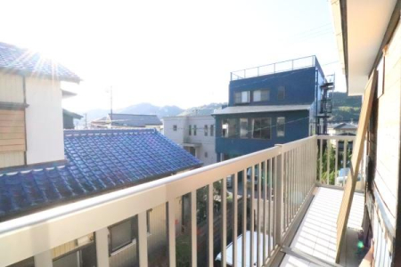 �o���R�j�[ ��ɖʂ����o���R�j�[�ł���