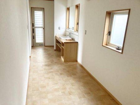 ���ʑ�E���ʏ� �����Ƀ��j�b�g�o�X��V�݂��C���[�W