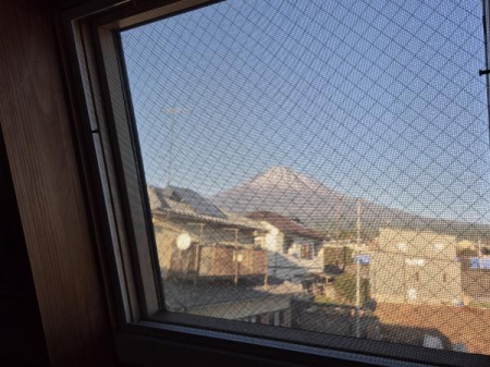 �Z�˂���̒��]�ʐ^ -