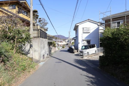 �O�ʓ��H�܂ތ��n�ʐ^ -