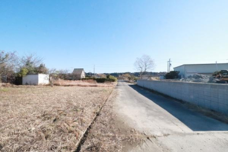 �O�ʓ��H�܂ތ��n�ʐ^ ��������̓��H�̗l�q