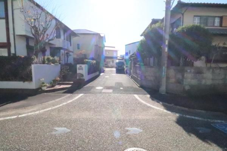 �O�ʓ��H�܂ތ��n�ʐ^ -