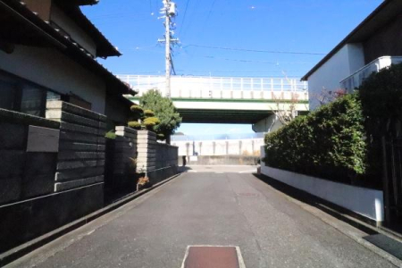 �O�ʓ��H�܂ތ��n�ʐ^ -