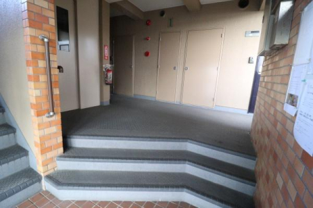 �G���g�����X -