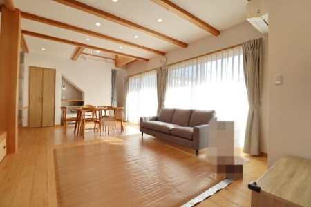 ���r���O -