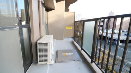 �o���R�j�[ -