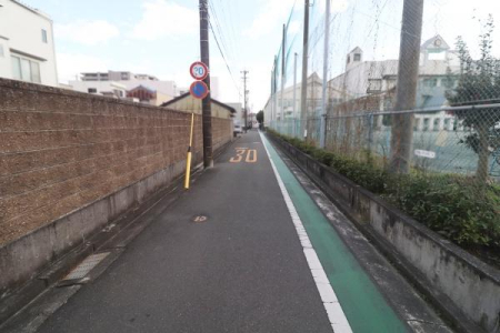 ���̑� �O�ʓ��H�̎ԗ����ʍs�K��������7�F30�`8�F30�̊Ԃ���܂����A��ޕ����Ȃ����R�ɊY������ꍇ�A�ʍs���i�R�N�X�V�j���o��\��������܂��B�ڂ����͂��₢���킹���������B