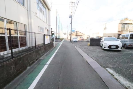 �O�ʓ��H�܂ތ��n�ʐ^ -