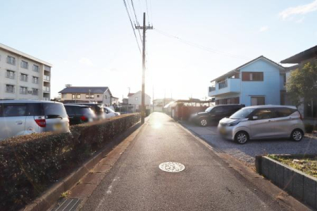 �O�ʓ��H�܂ތ��n�ʐ^ -