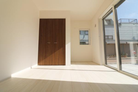 �m�� 1�K�ɔz�u���ꂽ������̗m����5.25���B
�������肪�ǂ��A�����I�ɂ͐Q���Ƃ��Ă��g���₷�����S�̊Ԏ��ł��I