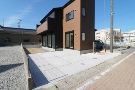 ���ԏ� �~�n����3�䕪�̒��ԃX�y�[�X���m�ہI
���q���⏫���p�Ƃ��Ă����p�ł��A���C�t�X�^�C���̕ω��ɂ��_��ɑΉ��ł��܂��I