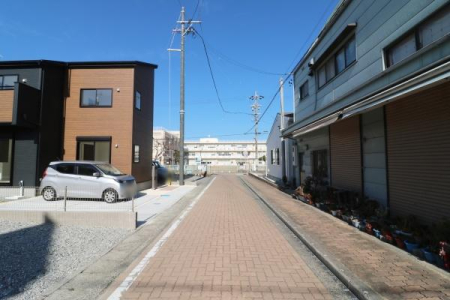 �O�ʓ��H�܂ތ��n�ʐ^ ������5���̂�Ƃ肠������ɖʂ������n��
���q���܂̂��邲�ƒ�ɂ���������Ƃ肠�铹�H���ł��I