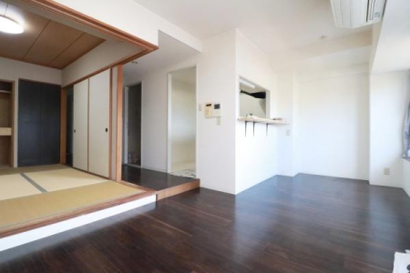 ���r���O ��12���̃��r���O�̗l�q