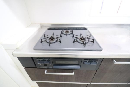 �L�b�`�� 3���̃K�X�R�����A�O�����t���ł��B