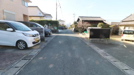 �O�ʓ��H�܂ތ��n�ʐ^ ���ʂ��ǂ��O�ʓ��H