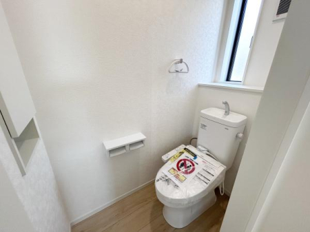 �g�C�� �������֍��t���̃g�C���ŁA��N��ʂ��ĉ��K�ɂ����p�ł��܂��B
