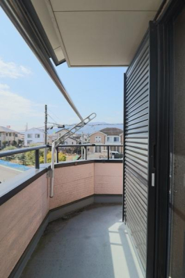 �o���R�j�[ -